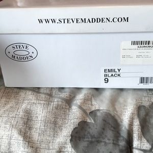 Steve Madden Emily Slip On